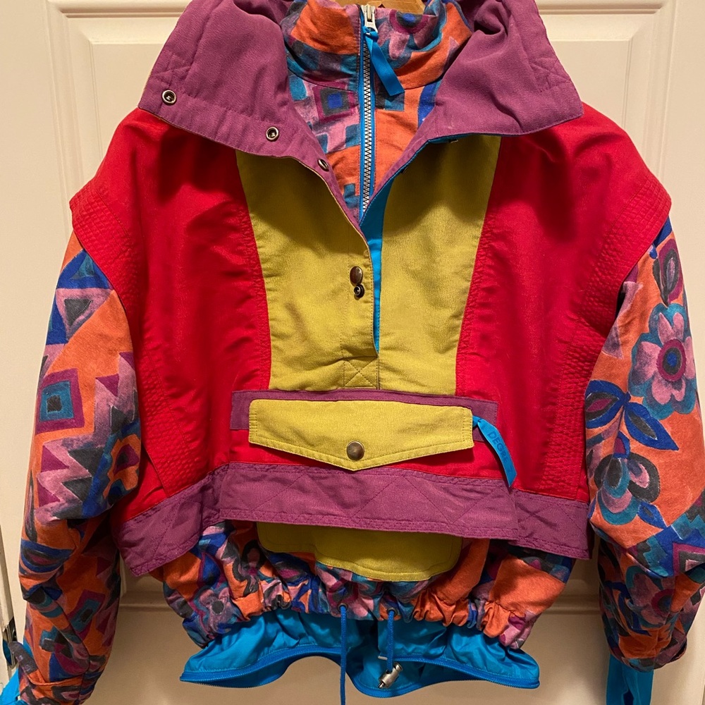 Degre 7 Surf and Safe Vintage ski jacket. Multi colored flowered jacket.